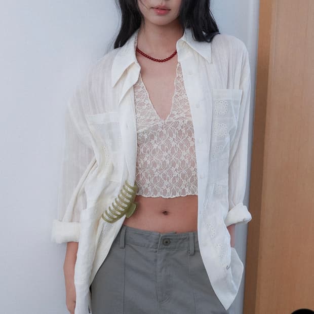 미착용) 아우로 자수 아이보리셔츠 