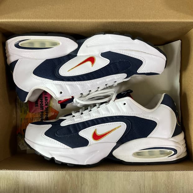 나이키 에어 맥스 트라이액스 USA 275