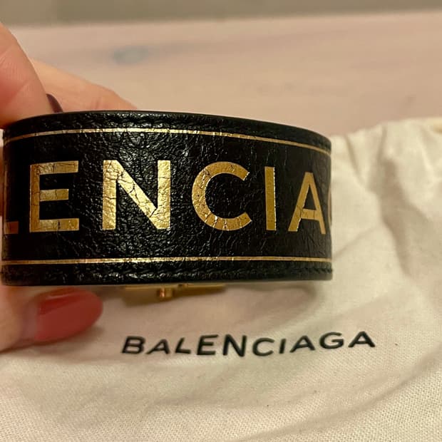 발렌시아가 Balenciaga 로고 커프 레더 팔찌 블랙 M