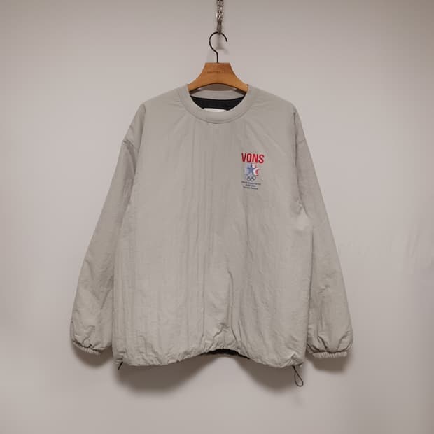 피코크 패딩 맨투맨