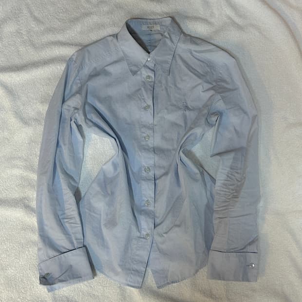 빈티지 하늘색 로고 셔츠 히메갸루 라떼 긱시크 핀터깔 리즈리사 달천깔