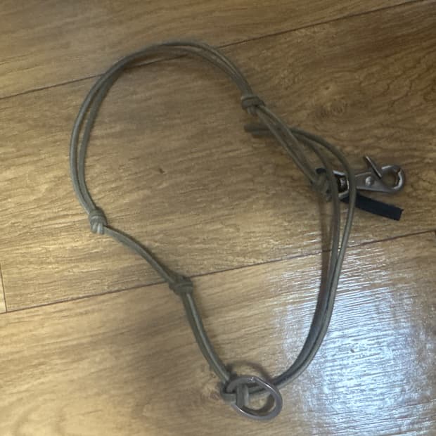 아워레가시 목걸이 브라운