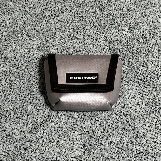 (NEW)새상품 프라이탁 미니 메신저 키링(에어팟 파우치키링)