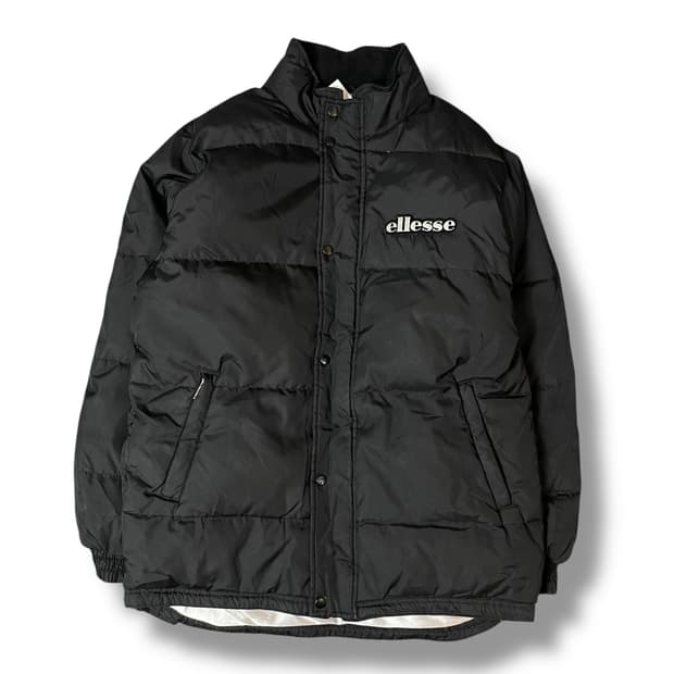 엘레쎄 블랙 빅로고 패딩 점퍼