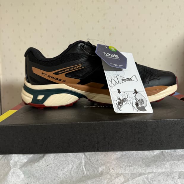 살로몬 XT-WINGS 2 블랙 트레일 러닝화 255
