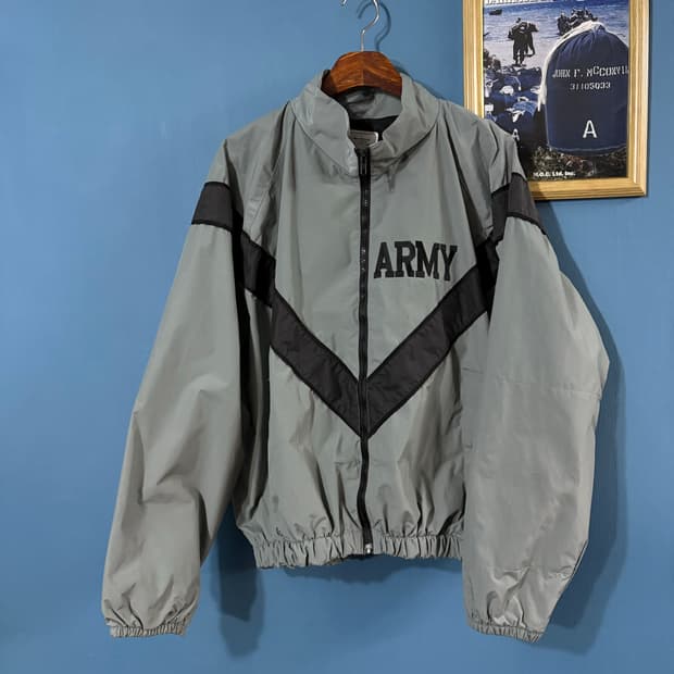 90-00‘s U.S Army IPFU Jacket.
