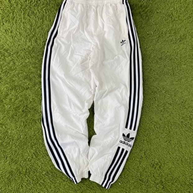 어디다스 락업 흰검 트레이닝바지 조거팬츠 25~29인치 S인치