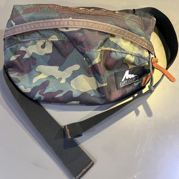 그레고리 구형 로고 웨이스트백