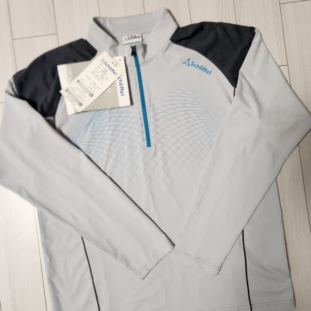 택 새상품) 쉐펠 아웃도어 기능성 반집업 사이즈95m

여러 중고사이트에