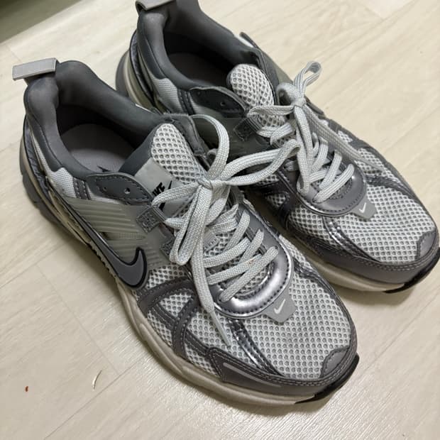 NIKE V2K