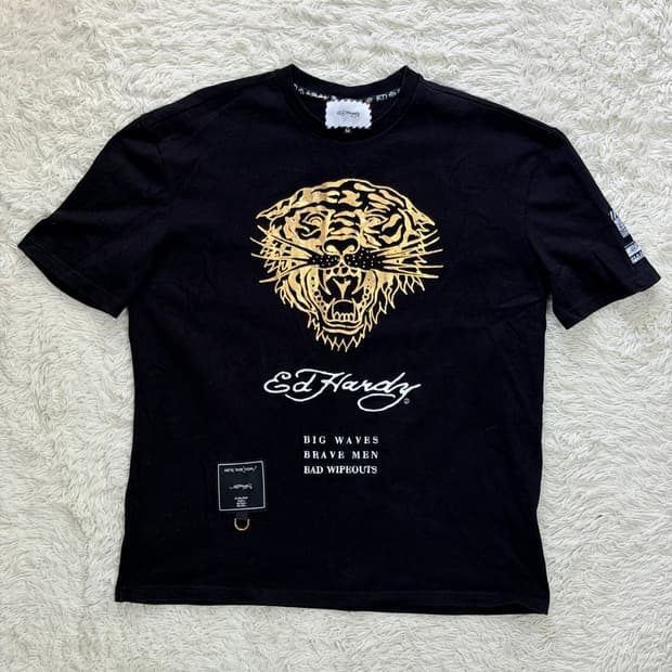 에드하디(Ed Hardy) 골드 타이거 프린팅 블랙 티셔츠
