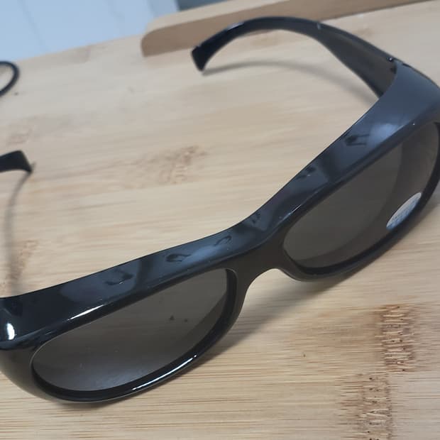 칸예 월마트 선글라스