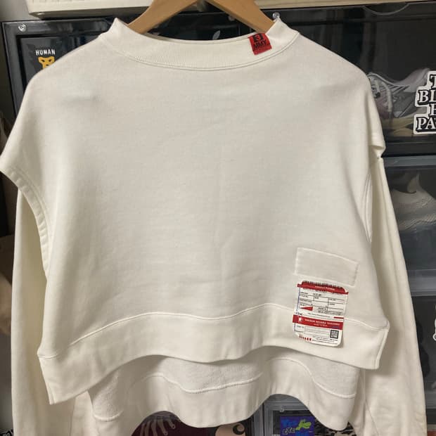 미하라 야스히로 민소매 크롭 맨투맨 팝니다