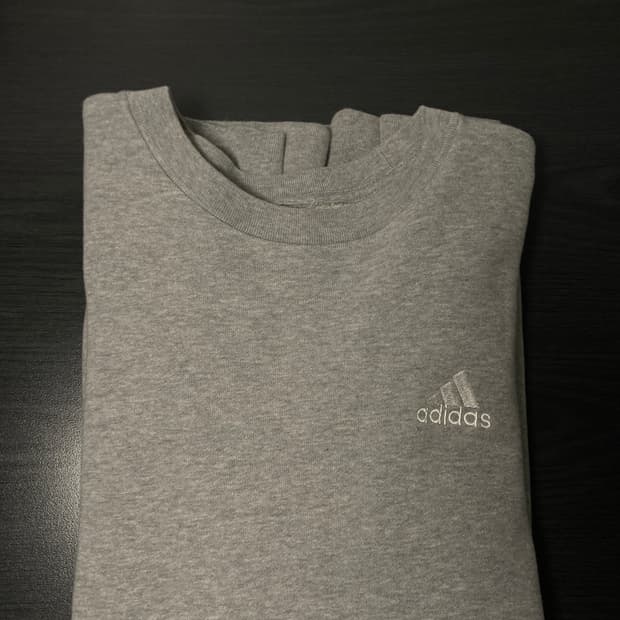 아디다스 맨투맨 