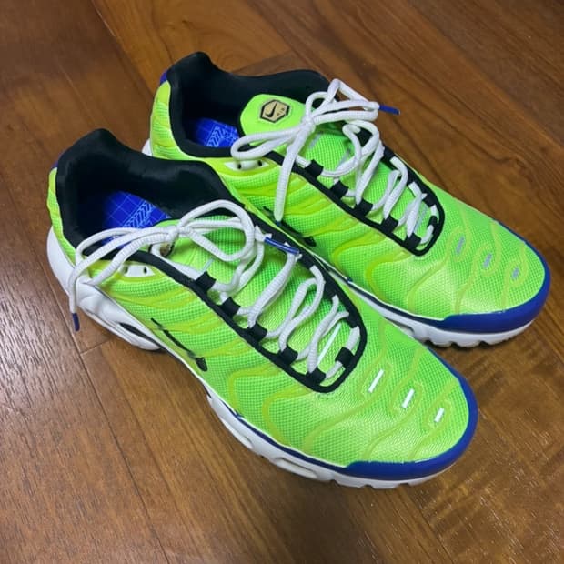 나이키 에어맥스 플러스 SE 고스트그린 280