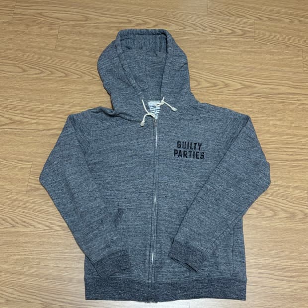 와코마리아 후드집업