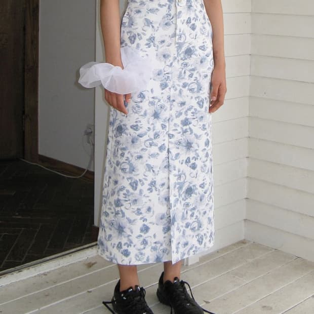 시눈(SINOON) 로즈 프린트 스커트 블루