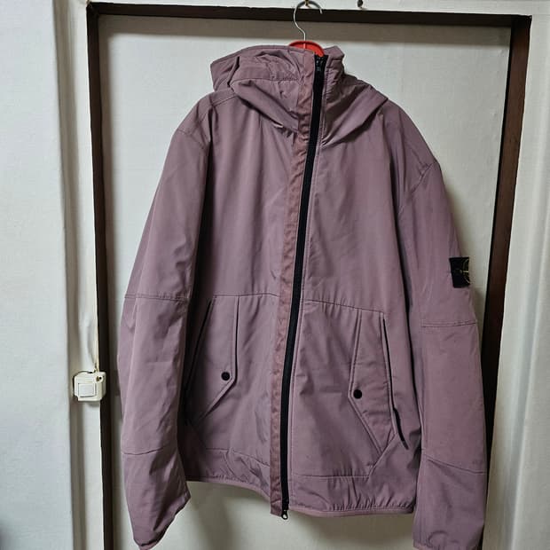 스톤아일랜드 소프트쉘R 프리마로프트 로즈쿼츠xl