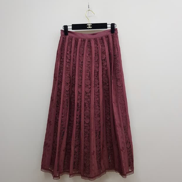 질스튜어트 2021 플라워 레이스 플리츠 롱 스커트 85-94-160