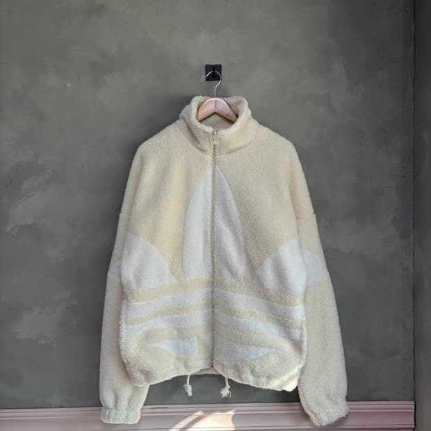 아디다스 빅 트레포일 플리스 화이트