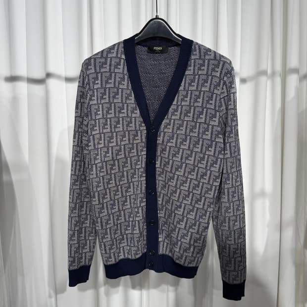 (52) 펜디 FF 모티브 모노그램 가디건