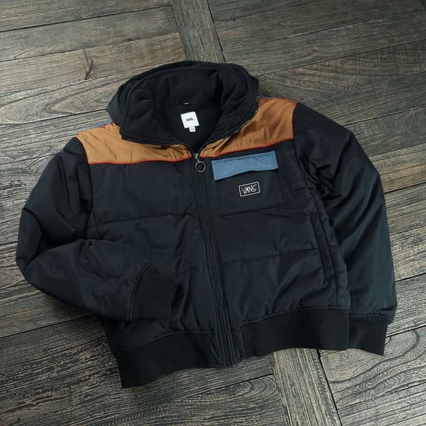 [반스] 컬러 배색 후드 봄버 패딩 자켓 블랙 M18729