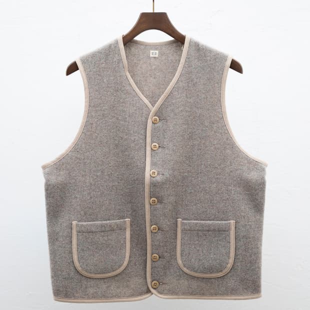 타이가 타카하시 LOT 109 블랭킷 베스트 베이지 40사이즈