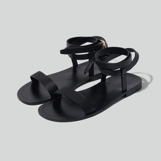 렉토 스트랩 버클 샌들 슬리퍼 블랙