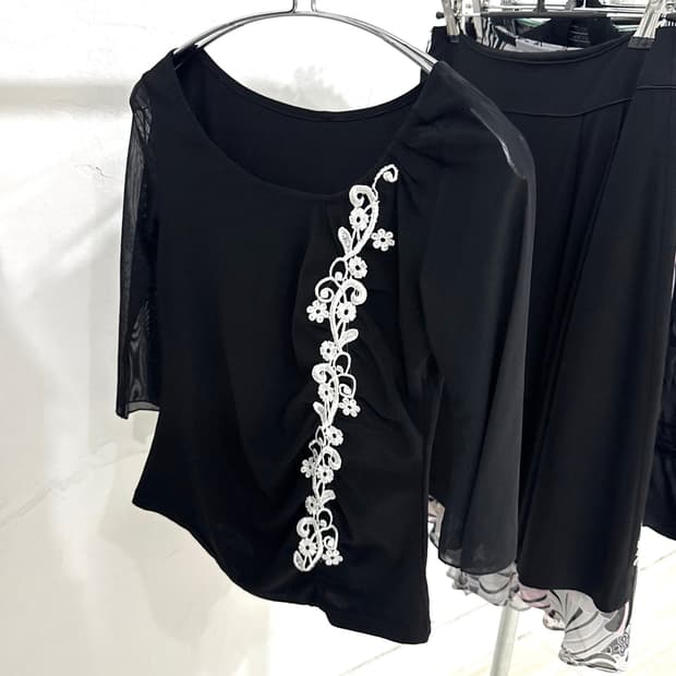 Black Oriental Embroidery Detail Sleeve