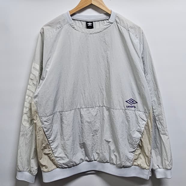 엄브로 우븐 웜업 맨투맨 95