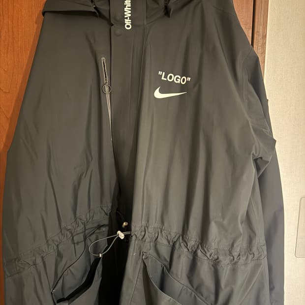 오프화이트 x 나이키랩 풋볼 롱자켓