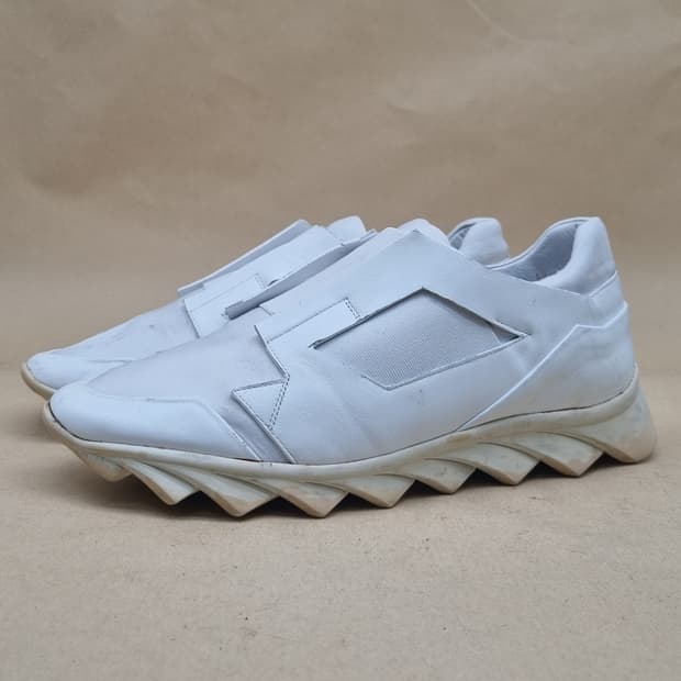 솔리드옴므 레더 남성스니커즈 40 255