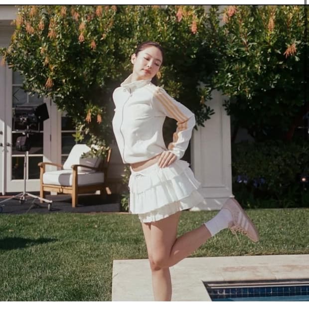 글로니 걸프렌드 러플 스커트 m