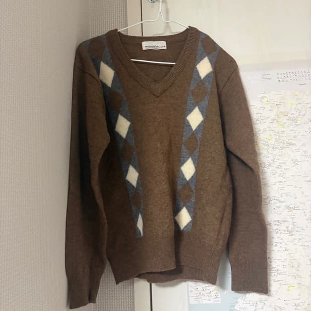 모100 아가일니트