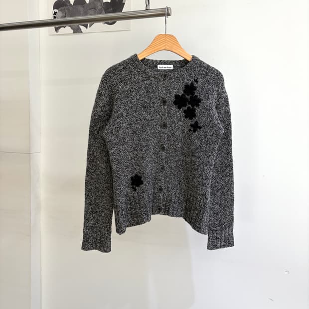 FEEL AND EASE 니트