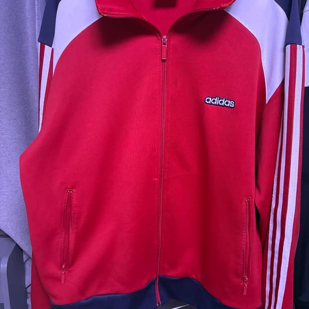 아디다스 빨흰 져지 