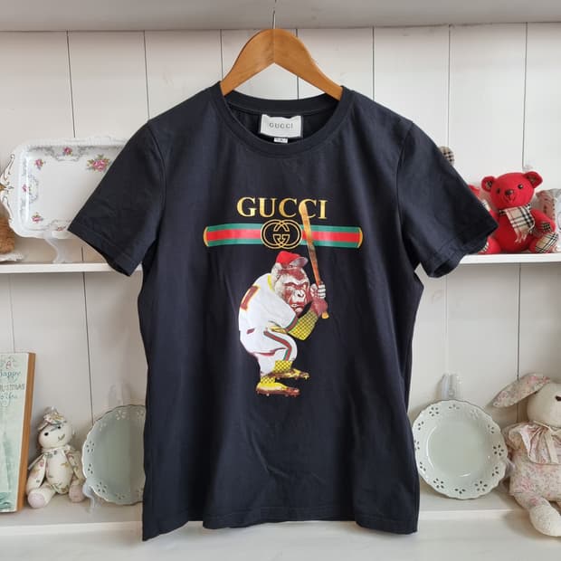 GUCCI(구찌) 고릴라 그래픽 반팔티