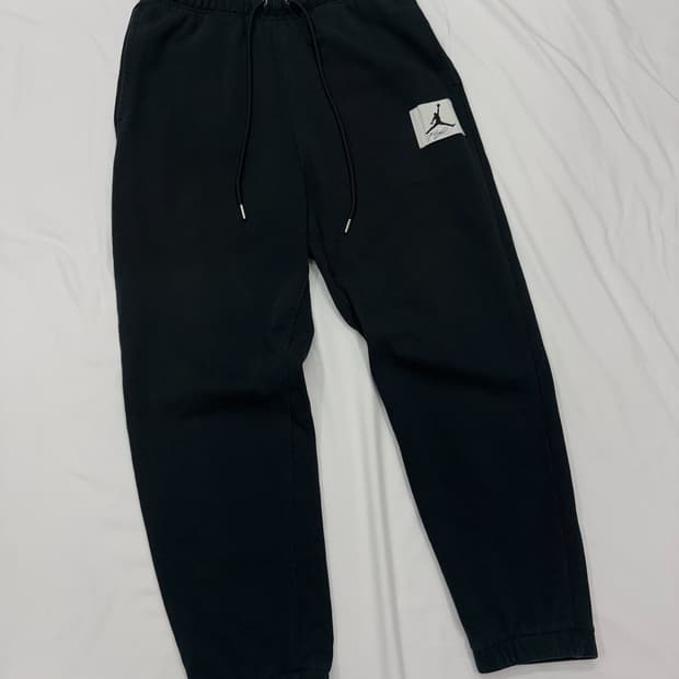 나이키 조던 에센셜 조거 스웻 팬츠  Size: L