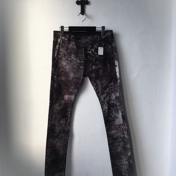 Grunge mood printing pants