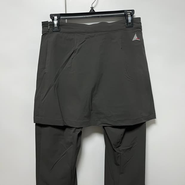 [S]로아 하이킹 25fw 스커트 팬츠/다크그레이