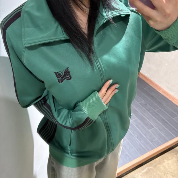 니들스 트랙 자켓