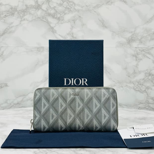 디올 다이아몬드 지퍼돌이 장지갑