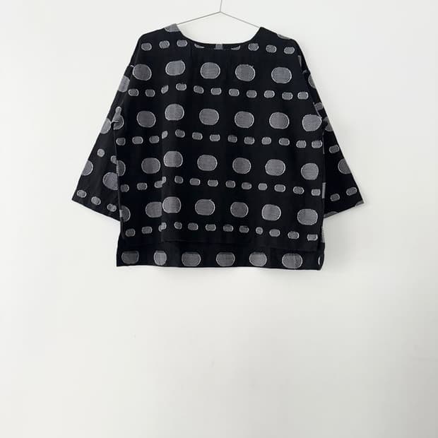Dot mosaic basic top / black