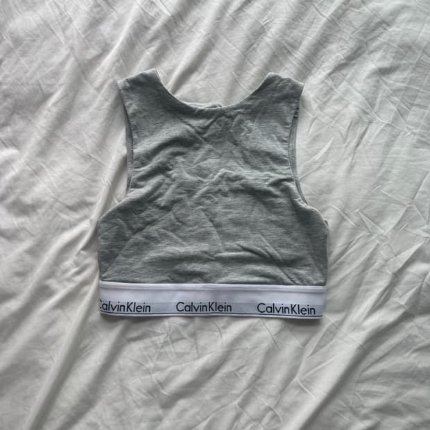 캘빈 클라인 브라탑