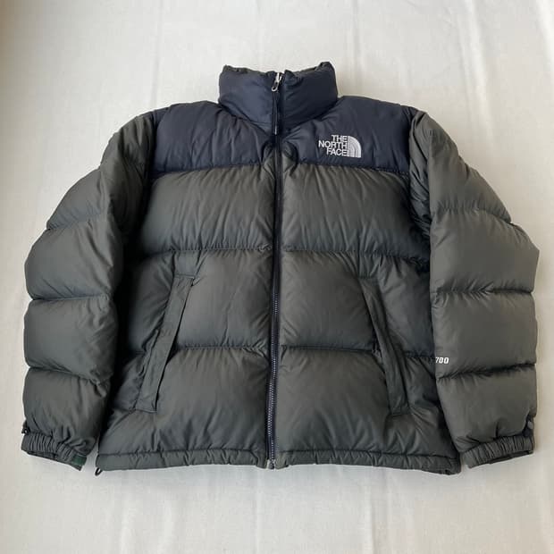 노스페이스 눕시 700 센터로고 다운 자켓