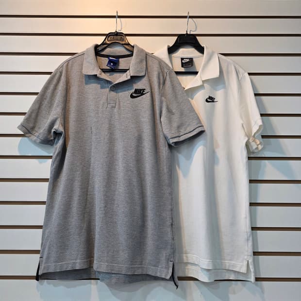 NIKE 나이키 넥카라 반팔티