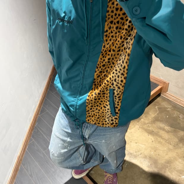 슈프림 치타 후드 스테이션 자켓