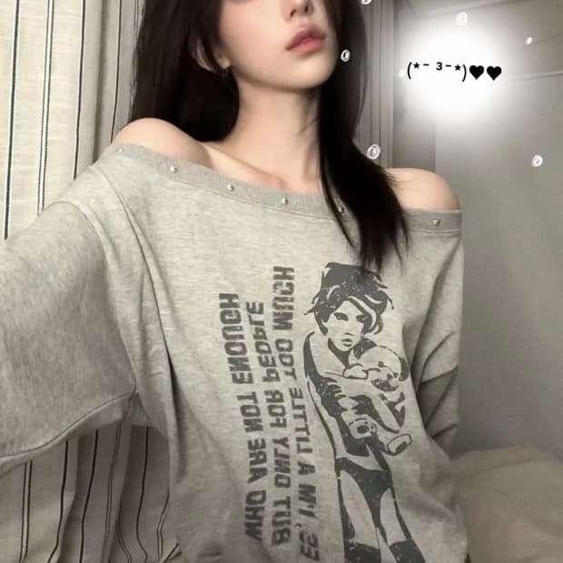 러브이즈트루 오프숄더 스웻셔츠 새상품