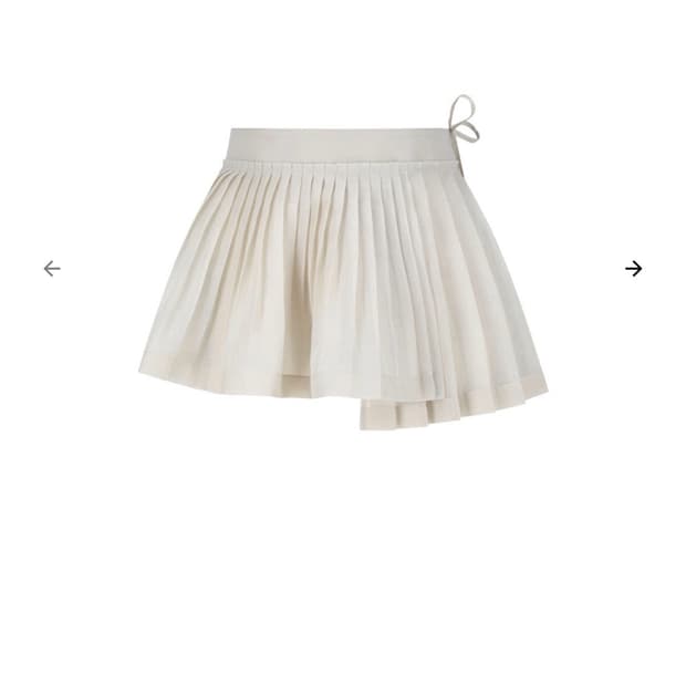 아모멘토 Pleated Belt, Beige 구합니다