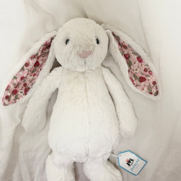 젤리캣 블로썸 크림 베리 버니 M 인형